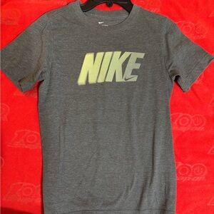 Nike Gray T-Shirt with Yellow Logo Boys size M